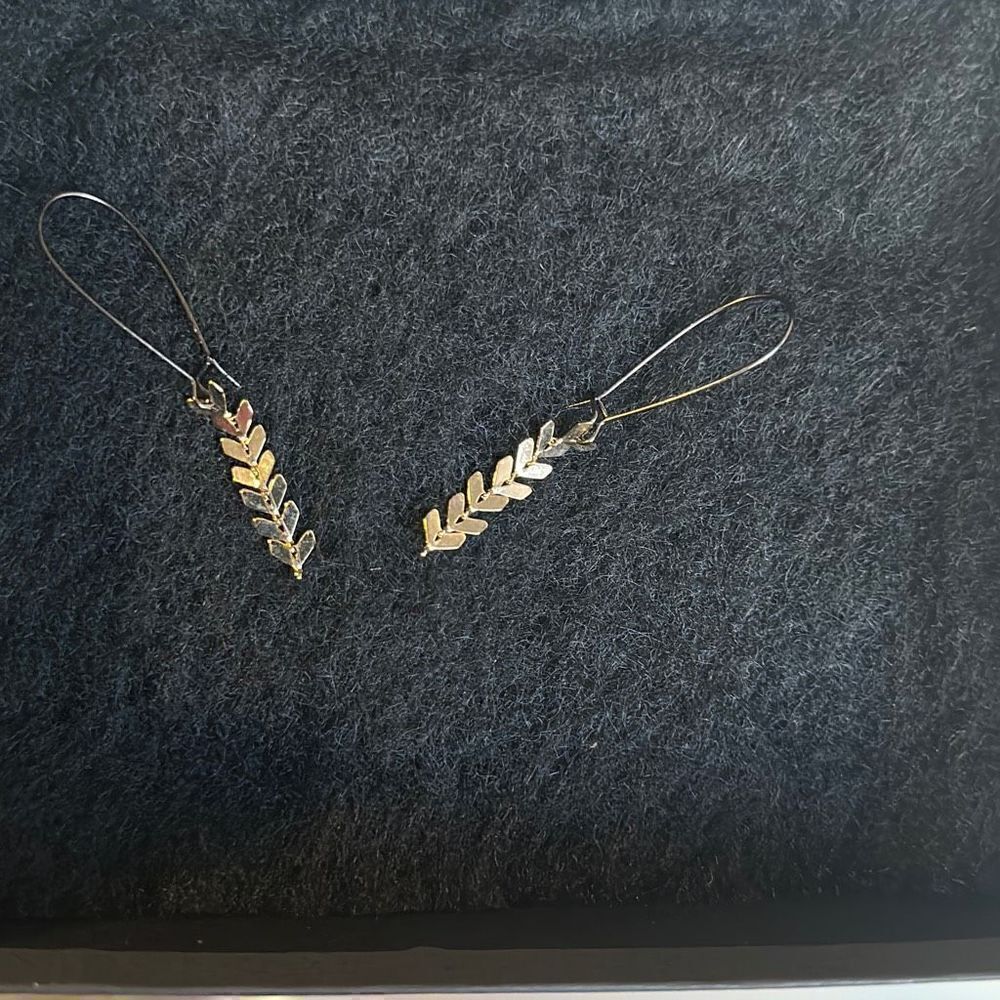 Dainty Gold Heart Earring’s